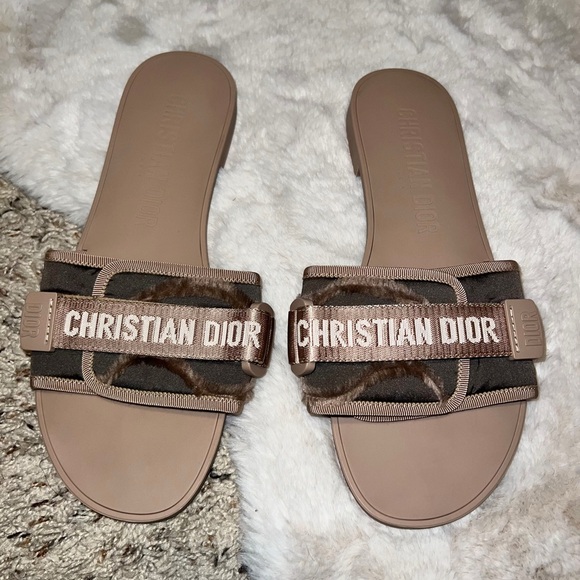 Dior Revolution Slides - Picture 6 of 14
